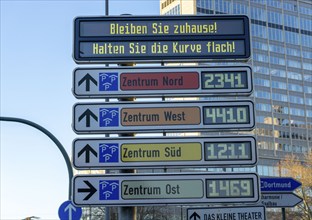 Sign asking people to stay at home, Keep the curve flat, Effects of the corona crisis in Germany,