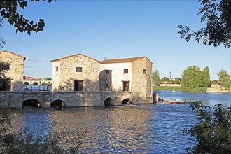 Aceñas de Olivares or water mills on the Rio Duero, Zamora, province of Zamora, Castile and Leon,