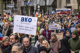 Pupils demonstrate against right-wing extremism, under the motto Schule bleibt Bunt (school remains