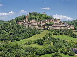 The small town of Montefortino near Montemonaco in the Marche Apennines. Arquata del Tronto, Ascoli