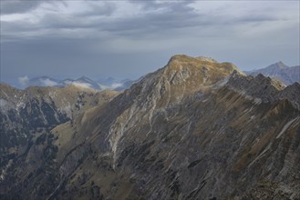 Mountain panorama from the Nebelhorn, 2224m, to the Großer Daumen, 2280m, on the right the