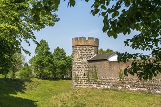 Town wall and Krötschenturm tower in the town of Zons, Dormagen, Lower Rhine, North