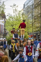 Parade of historically costumed guild members, Zunft zur Waag, Sechseläuten or Sächsilüüte, Zurich