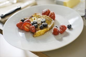 French toast with strawberries, raspberries, blueberries, Berlin, 13/08/2024