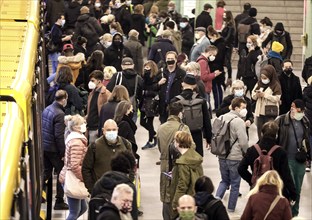 Berlin Alexanderplatz underground station, passengers with masks, 19 October 2020