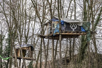 Camp of climate activists in the rest of the village of Lützerath, the last place to be excavated