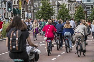 Central cycle path on Smakkelaarskade, at Utrecht Centraall station, in the centre of Utrecht,