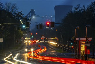 Hüttenwerke Krupp Mannesmann, HKM, blast furnaces, cooling tower, in Duisburg-Hüttenheim, view over