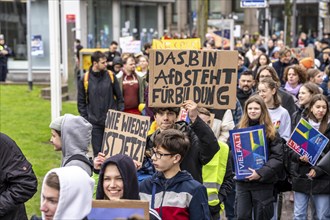 Pupils demonstrate against right-wing extremism, under the motto Schule bleibt Bunt (school remains