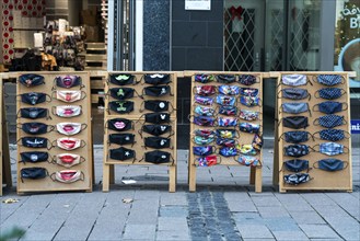 Sale of mouth-nose masks, protective masks, during the Corona crisis, city centre of Duisburg,