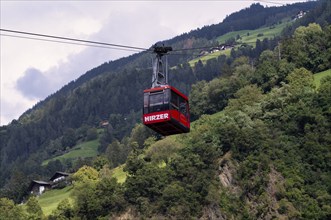 Hirzer cable car, gondola from the valley station to the middle station, Almenweg, Klammeben,