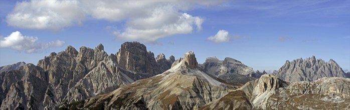 The mountain peaks Monte Rudo, Croda dei Rondoi and Torre dei Scarperi, Schwabenalpenkopf in the