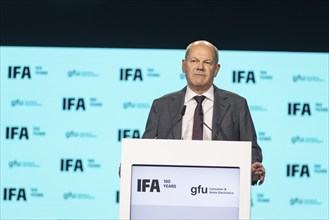 Olaf Scholz, Chancellor of the Federal Republic of Germany (SPD) speaks at the opening gala for 100