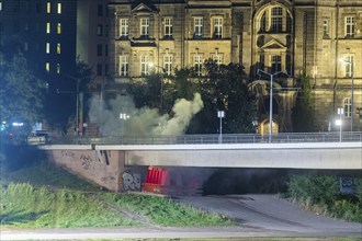 In the early hours of the morning, a section of the Carola Bridge collapsed for unknown reasons.