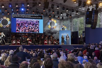 William Samoei Ruto (President of the Republic of Kenya) and his woman Rachel Ruto give a speech at