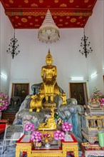 Prayer room in Wat Pho temple, sitting, sitting, Buddhism, religion, world religion, sculpture,