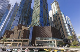 Captivating Dubai Marina, A Scenic Waterfront Skyline of Modern Luxury and High-Rise Architecture