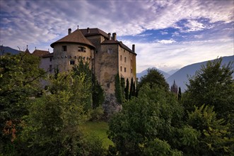 Schenna Castle, Castelo, Schenna, Scena, evening light, atmospheric, South Tyrol, Autonomous