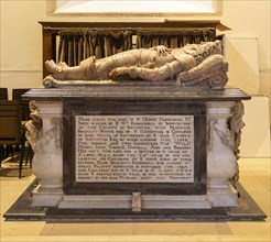 Sir Henry Kingesmill tomb monument, church of Saint Mary, Kingsclere, Hampshire, England, UK died