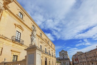 Piazza Duomo, Ortygia, Syracuse, Sicily, Italy, Europe