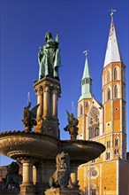 Henry's Fountain in honour of Henry the Lion in front of St. Catherine's Church, St. Catherine's,