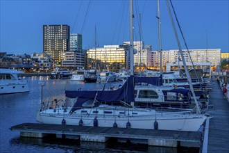 Willemdok, Jachthaven Antwerpen harbour basin, old harbour district, Het Eilandje of Antwerp,