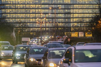 City centre traffic, Danziger Straße, B8, Düsseldorf, high-rise office building, evening traffic,