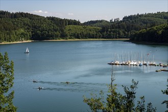 The Hennesee, Hennetalsperre in the Sauerland, bathing bay, Hochsauerlandkreis, near Meschede,