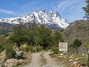 Road to refugio San Lorenzo, branch from road X-901 south of Cochrane, Patagonia, Chile, South