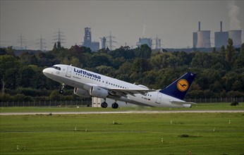 Düsseldorf Airport, aircraft taking off, from the main runway, Lufthansa Airbus A319-100, D-AIBA,