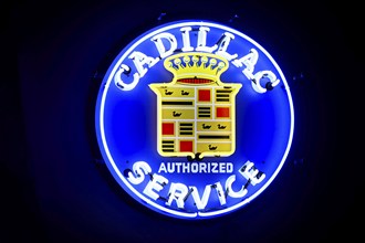 Illuminated advertising Cadillac Service