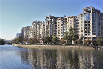 City centre, modern buildings, residential buildings, high-rise buildings at Bulevardul Unirii, at