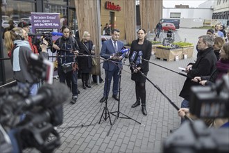 Hubertus Heil (SPD), Federal Minister of Labour and Social Affairs, and Dr Daniela Büchel, Head of