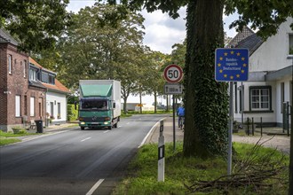 Green border, border crossing without controls, north of Straelen near Arcen NL, from the