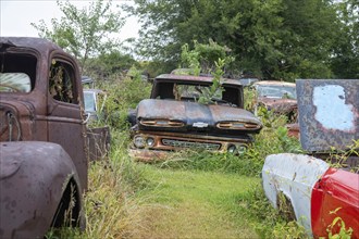 Corder, Missouri, Lorenz Service and Salvage, a junk yard for vintage and antique cars