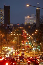 Evening city centre traffic, rush hour, Alfredstraße, B224, in Essen, Germany, Europe