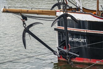 Museum of German Inland Navigation, museum ship paddle tug Oscar Huber, anchor, Vinckekanal harbour