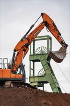 Work on the construction site of the real estate project Stadtquartier Essen 51, in Essen, on the