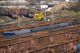 Metal scrap delivery, by rail, to HKM, Hüttenwerke Krupp-Mannesmann in Duisburg-Hüttenheim, they