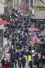 Crowded shopping street in Essen, Kettwig Straße, pedestrian zone, on the first weekend of Advent,