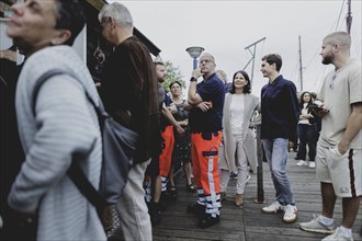 Annalena Bärbock (Alliance 90/The Greens), Federal Foreign Minister, photographed at the fish stand