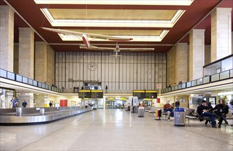 Passengers at Tempelhof Airport, two days in front of the closure of flight operations, Berlin, 28