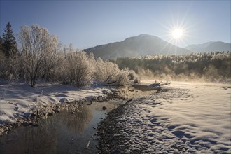 River course in winter, snow, cold, sunbeams, backlight, Isar, Karwendel Mountains, Bavaria,