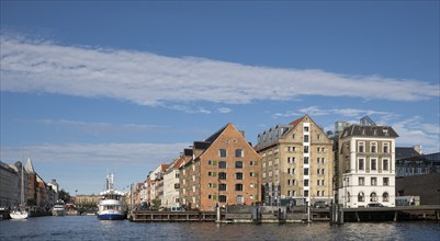 Old houses and ships, Nyhavn, Køpenhavns Havn, Christianshavn, Copenhagen, Denmark, Europe