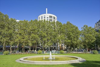 Fountain, Prager Platz, Wilmersdorf, Charlottenburg-Wilmersdorf, Berlin, Germany, Europe