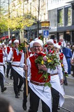 Parade of historically costumed guild members, Zunft zum Widder, Sechseläuten or Sächsilüüte,