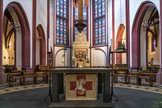 Altar of the Catholic Church of Our Lady in Koblenz, Rhineland-Palatinate, Germany, Europe