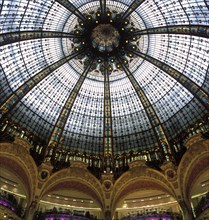 Jugendstil Glaskuppel der Galeries Lafayette, Paris, Frankreich