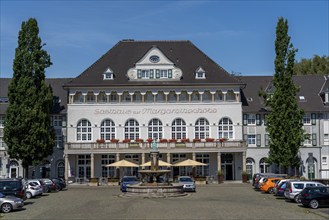 Houses on the market square, inn, hotel, restaurant, Mintrops Stadt Hotel Margarethenhöhe, in the