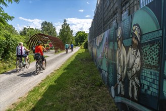 The König-Ludwig-Trasse in Recklinghausen, cycle and footpath on a former railway line between